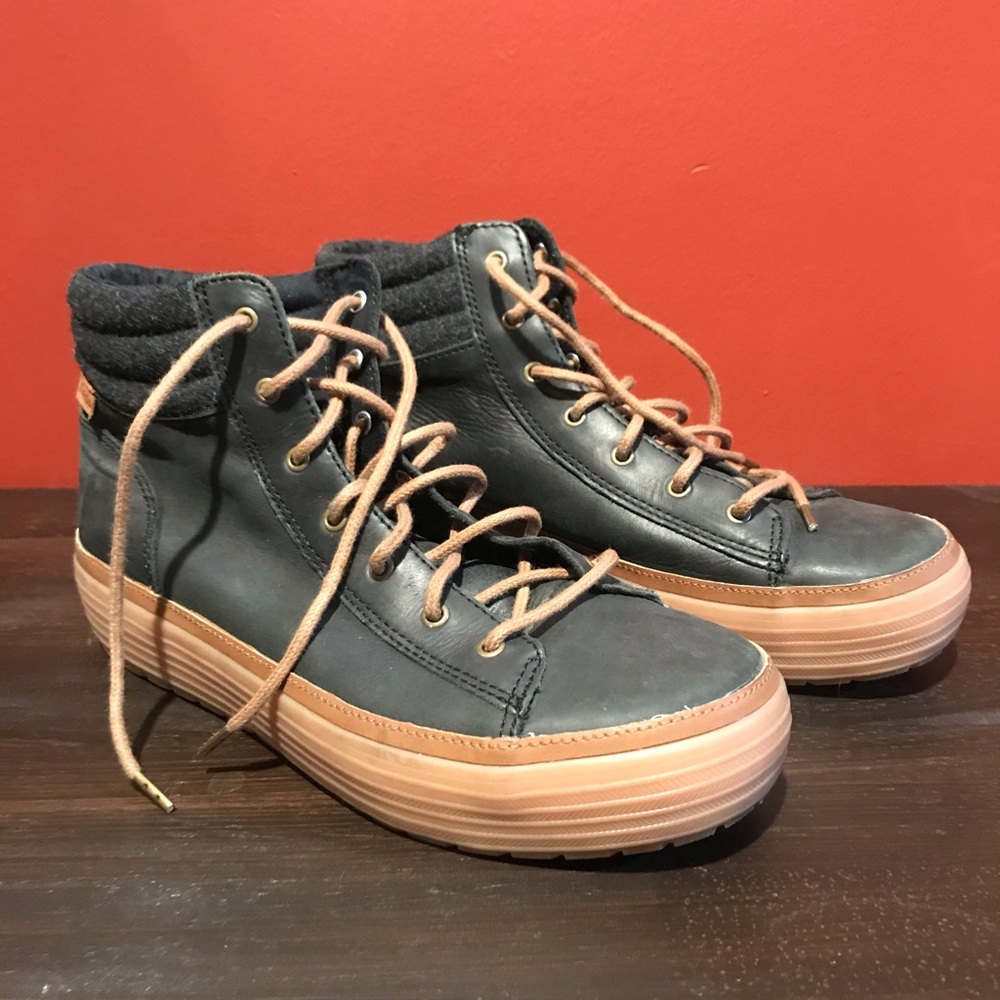 Stylish high top keds